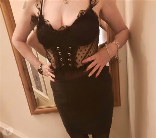 HotBrunetteBabe, 26, Pécs - Dél-Dunántúl, Happiness From