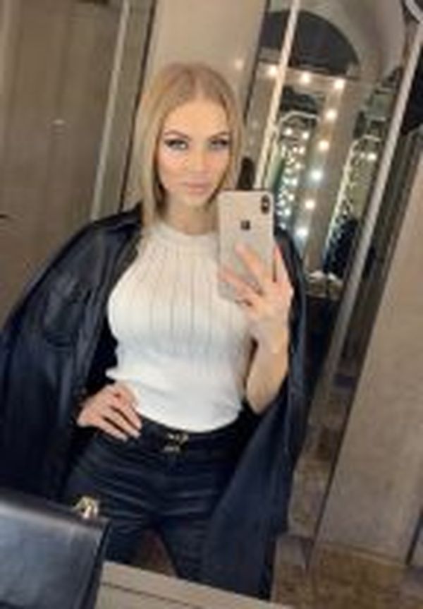 Cherry Ukrainian escort Wintercutie Hódmezővásárhely